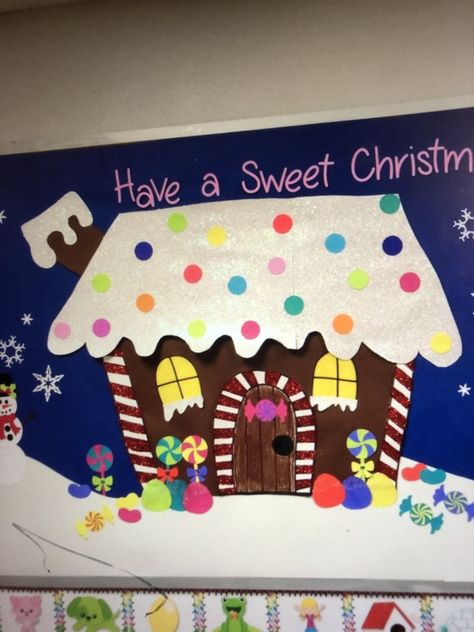 Christmas Candy Land Bulletin Board, Ginger Bread House Bulletin Board Ideas, Christmas Gingerbread Bulletin Board Ideas, Gingerbread Themed Bulletin Board, Christmas Candy Bulletin Board, Gingerbread Board Ideas, Gingerbread Man Classroom Door, Ginger Bread House Bulletin Board, Christmas Decor Ideas Kindergarten