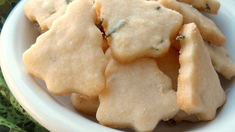 A very Victorian recipe! Some people are put off by the notion of herb cookies, but you'll be pleasantly surprised. The flavor improves with age (best 2 days after),  keeping for about a week. Rosemary Shortbread Cookies, Victorian Recipes, Rosemary Shortbread, Cookie Maker, Buttery Shortbread Cookies, Rolled Sugar Cookies, Eat Cookies, Favorite Cookie Recipe, Shortbread Cookie Recipe