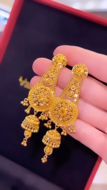 Wedding 22k Gold Danglers, Gold Chandelier Earrings For Eid, Gold Bridal Earrings For Eid, Traditional Gold Chandelier Earrings For Eid, Gold Earings Dubai Design Long, Long Chain Earrings Gold, Earrings Gold Long, Gold Earing, Long Earrings Gold