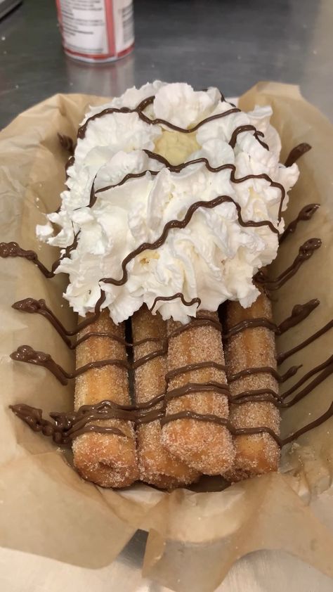 Churro And Ice Cream, Churro Cream Puffs, Churros And Ice Cream, Churro Smores, Churro Quotes, Churro Aesthetic, Churro Sundae, Churro Ice Cream Bowl, Food Churros