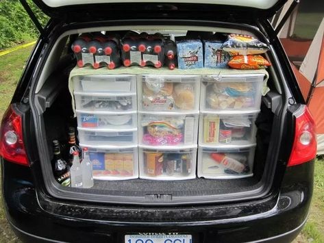 27 Borderline Genius Ideas For Anyone Who Camps With Their Car Organisation En Camping, Camping Pantry, Tent Camping Organization, Zelt Camping, Camping Desserts, Camping Snacks, Camping Diy, Camping Organization, Festival Camping