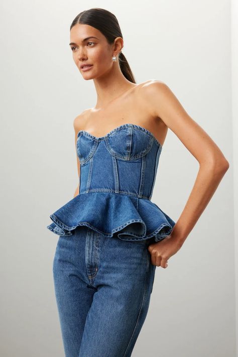 Denim Bustier, Looks Jeans, Strapless Bustier, Denim Crop Top, Ronny Kobo, Crop Top Outfits, Bustier Top, Bohemian Chic, Denim Top