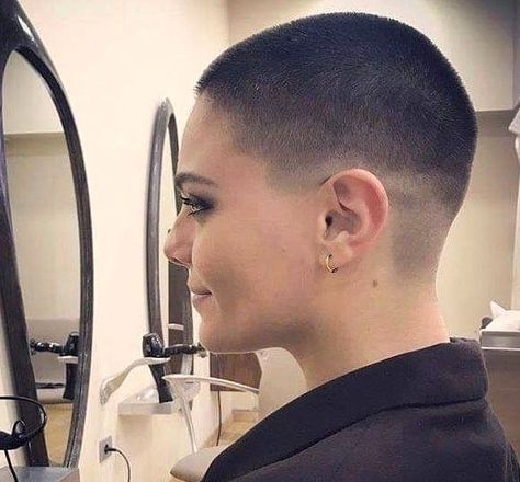 Instagram post by John • Dec 5, 2019 at 1:00pm UTC Buzzed Hair Women, Buzzcut Girl, Buzz Cut Women, Flat Top Haircut, Buzzed Hair, Super Short Hair, Bald Fade, Very Short Hair, Shaved Head