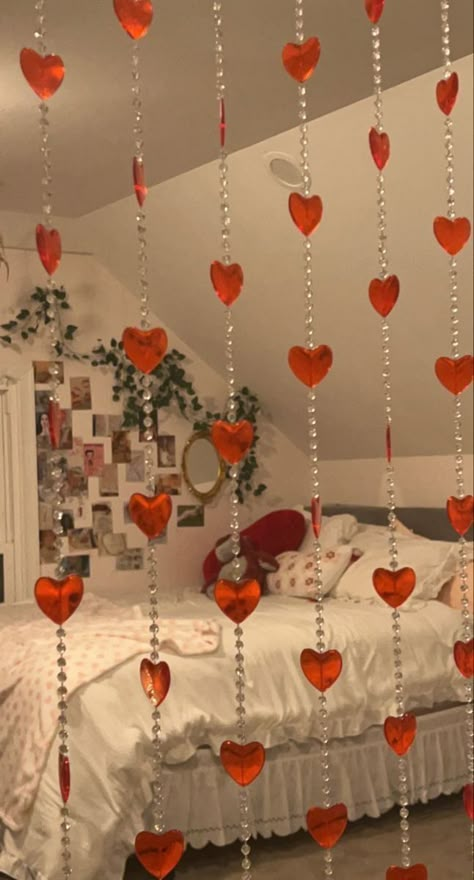 Heart Room Aesthetic, Pretty Room, Aesthetic Rooms, Dreamy Room, Room Design Bedroom, Dream Room Inspiration, Room Makeover Inspiration, Red Hearts, Cute Room