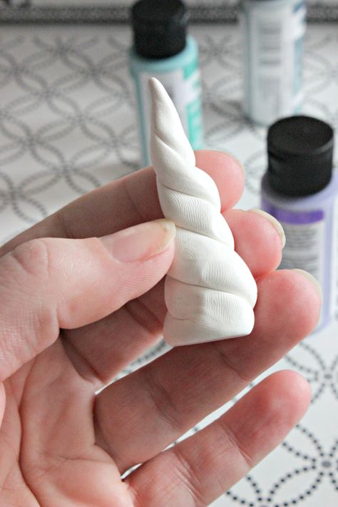 Polymer Clay Unicorn Horn, Unicorn Horn Diy, Unicorn Crafts Diy, Diy Unicorn Horn, Diy Unicorn Horns, December First, Unicorn Wreath, Unicorn Christmas Ornament, Preschool Crafts Fall