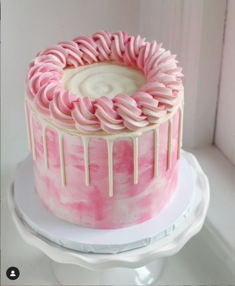 Frosting Piping, Money Birthday Cake, Cake Drip, Birthday Cake Roses, Pink Baby Shower Cake, Cake Designs For Girl, Pastel Cakes, Pink Birthday Cakes, Watercolor Cake