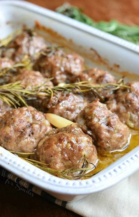 Baked Meals, Baked Meatball Recipe, Will Cook For Smiles, Baked Meatballs, Meatball Recipes Easy, Meatball Bake, Light Meals, Meatballs Recipe, Supper Recipes