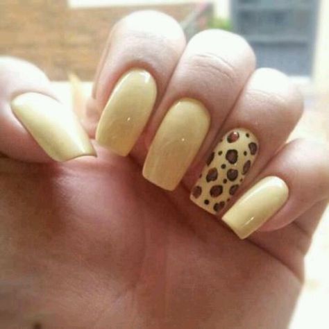 Animal Print amarillo pastel French Nails Glitter, Image Nails, Nail Designs Pictures, Modern Nails, Cute Nail Art Designs, Her Nails, Trendy Nail Art, Cute Nail Art, Unique Nails