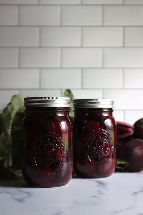 Classic Pickled Beets Spiced Pickled Beets, Ball Canning Recipes, Pickled Red Beets, Old Fashioned Pickled Beets, Canned Pickled Beets, Pickled Corn, Canning Beets, Pickled Beets Recipe, Pickled Green Tomatoes