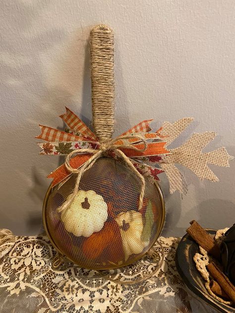 Strainer Crafts, Stuffed Pumpkin, Fall Pumpkin Crafts, Fall Decor Diy Crafts, Fall Decor Dollar Tree, Dollar Tree Fall, Shabby Tree, Tree Craft, Fall Deco