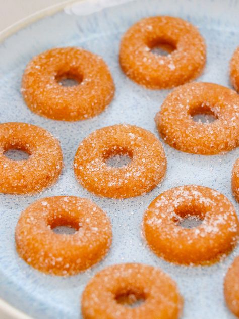 Who knew making homemade candy gummies could be so easy, delicious, and healthy for you?! Homemade Peach Ring Gummies, Homemade Peach Rings, Yuka App, Candy Gummies, Peach Ring, The Movie Theater, Nostalgic Candy, Homemade Candy, Small Spoon