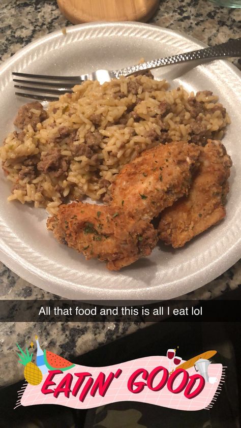 ⚜️Oh it’s just another plate of my dirty rice and fried chicken seasoned w/ Tony Cacheres  😏⚜️ Chicken Plating, Dirty Rice, Summer Foods, Broccoli Rice, Home Chef, Chicken Seasoning, Fried Chicken, Summer Recipes, Louisiana