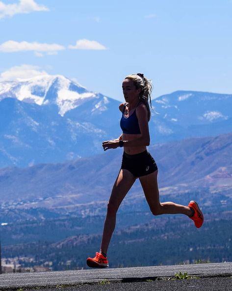 Running Inspo Aesthetic, Romanticizing Running, Lean Body For Women, Eilish Mccolgan, 16 Week Half Marathon Training, Hybrid Athlete, Marathon Women, Marathon Inspiration, Ultra Marathon Training