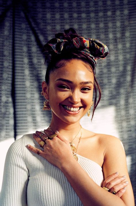 Joy Crookes, Wonderland Magazine, Fantasy Princess, Star Awards, Old Singers, Female Rappers, Her Music, Singer Songwriter, Role Models