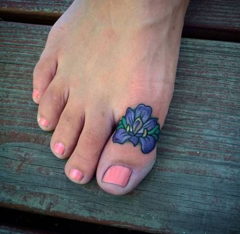 Toenail Tattoos For Women, Toe Ring Tattoos For Women, Big Toe Tattoos For Women, Delicate Toe Flower Ring, Classic Tiny Toe Rings, Big Toe Tattoo, Toe Tattoos For Women, Toe Ring Tattoos, Toe Tattoo