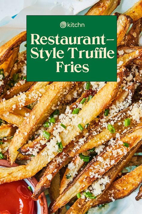 Truffle Fries Recipe, Parmesan French Fries, Truffle Oil Recipes, Fries At Home, Parmesan Truffle Fries, Parmesan Fries, Easy Truffles, Homemade Truffles, Homemade Fries