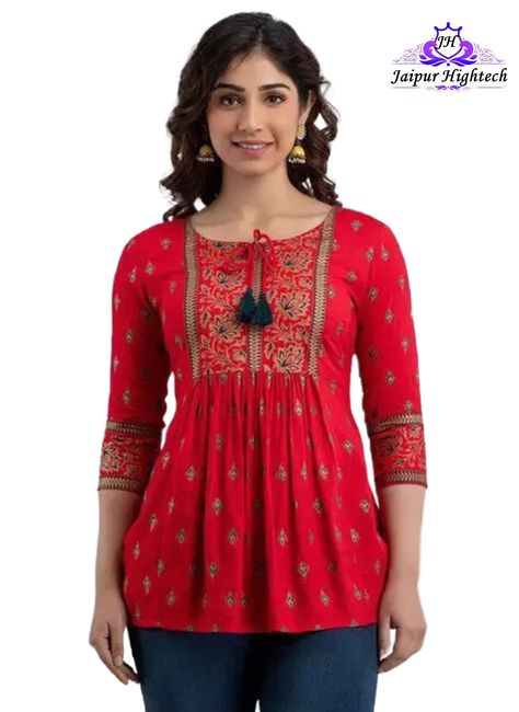 Design Kurta, Blouse Elegant, Short Kurta, Short Kurti, Formal Tops, Flowy Design, Ethnic Looks, Beautiful Shorts, Fitted Blouses