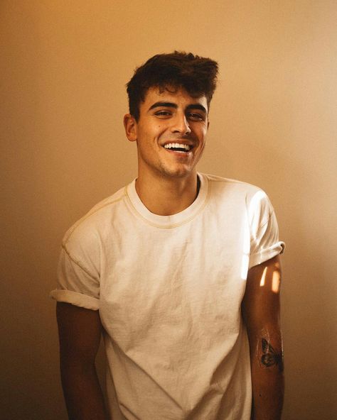 Jack G, Jack Gilinsky, Matthew Espinosa, Portrait Photography Men, Magcon Boys, Jack Johnson, Jack And Jack, Tumblr Boys, Photography Poses For Men