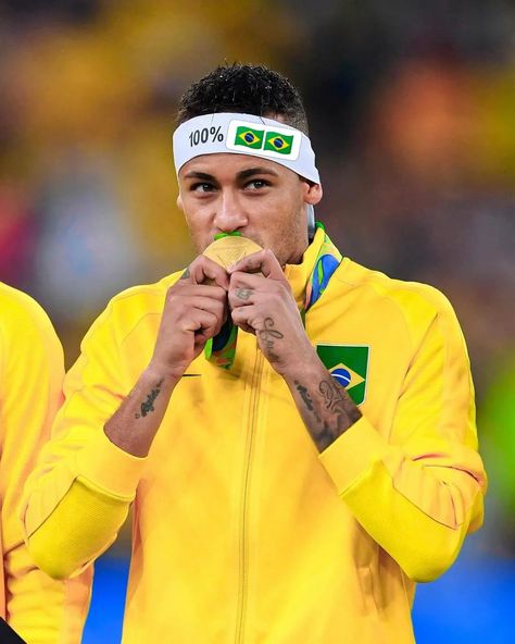 Prime Neymar ❤️‍🔥 . #neymarjr #neymar #alhilal #njr #brazil🇧🇷 #neymarskills #neymargoals #mbappe #vinijr #vinicius #rodrygo #viniciusjr #copaamerica2024 Neymar Brazil Photoshoot, Neymar Brazil Jersey, Neymar Brazil Trophy, Neymar With Brazil Flag, Neymar In Brazil Jersey, Neymar Jr, Neymar, Soccer Players, Ronaldo