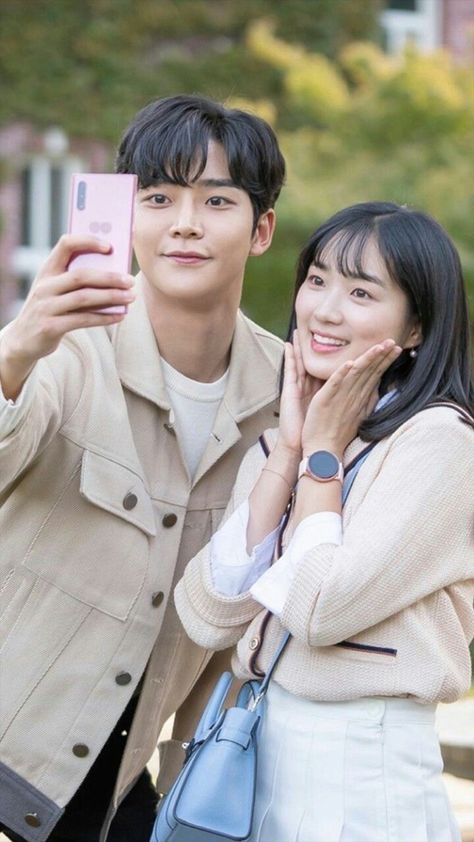 Kdrama Icons, Asian Couple, Korean Couple Photoshoot, Beau Film, Bts Cute, Korean Drama Stars, Extraordinary Moments, Love Couple Photo, Korean Couple