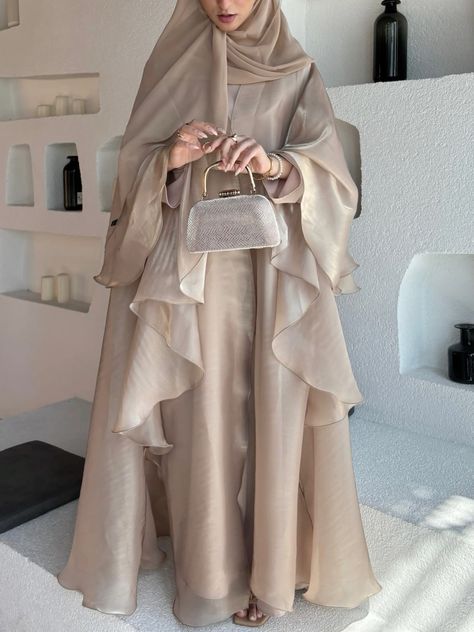 #BEAUTY, #RELATIONSHIPS #Fashion #Animals #Outfits #Winter Outfits #Animals Pretty Abayas, Event Dresses Classy, Eid Abaya, Modest Abaya, Abaya Styles, Modest Outfits Muslim, Abaya Collection, Modern Abaya, Popular Clothing Styles