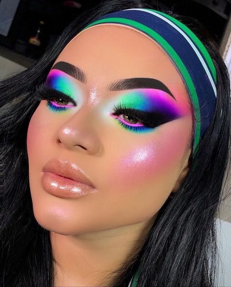 Cool Color Makeup Looks, Advanced Eyeshadow Looks, Mikayla X Glamlite Looks, Dramatic Colorful Eye Makeup, Eyeshadow Inspo Creative, Creative Makeup Looks Colorful, Colorful Glam Makeup, Bright Colorful Eye Makeup, Creative Eye Makeup Art