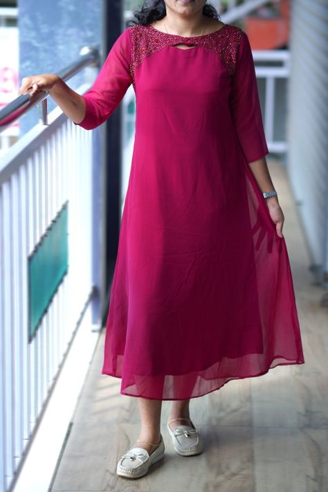 Kurta Models For Women, Flared Kurti Designs, Wedding Kurtis For Women, Georgette Churidar Design, Chudidhar Designs For Stitching, Aline Frocks For Women, New Model Churidar Designs, Chudidhar Models, Chudidhar Models For Stitching