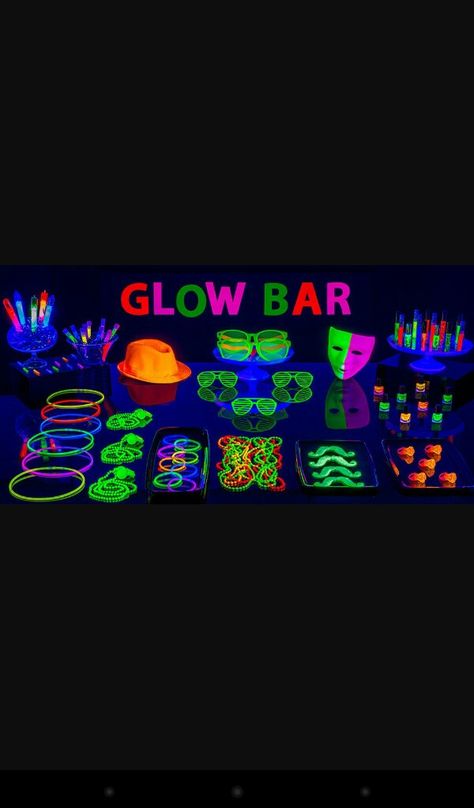 Glow Bar Neon Sweet 16, Neon Pool Parties, Glow Theme Party, Sweet 16 Party Themes, Glow Bar, 14th Birthday Party Ideas, Glow In Dark Party, Neon Birthday Party, Sweet Sixteen Birthday Party Ideas