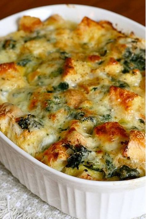 Spinach Cheese Recipes, Vegetarian Strata Recipes, Spinach And Cheese Strata, Savory Strata, Cheese Strata Recipe, Spinach Strata, Christmas Morning Brunch, Cheese Strata, Savory Bread Puddings