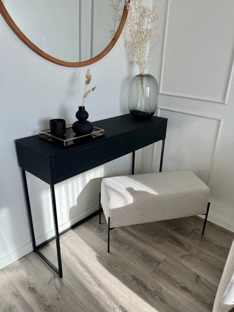 Console With Drawers, Black Dressing Tables, Black Chest Of Drawers, Dressing Table Design, Black Console, Studio Decor, Main Bedroom, Dressing Table, New Room