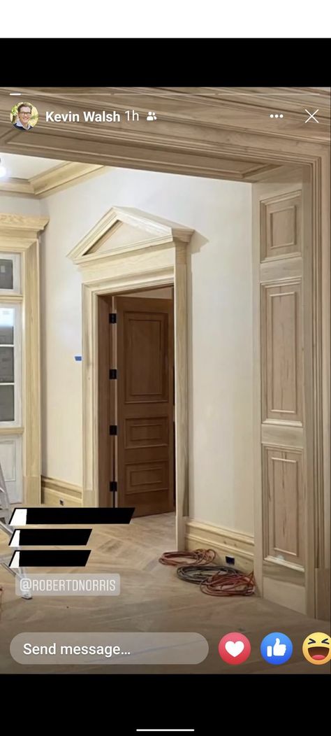 General trimwork/pediment above door Door Pediments Interior, Arch Internal Door, Door Pediment, Pediments Over Doors, Pediments Over Interior Doors, Arch Door Frame Molding, Window Architrave, Torus Architrave Door, Arch Architrave