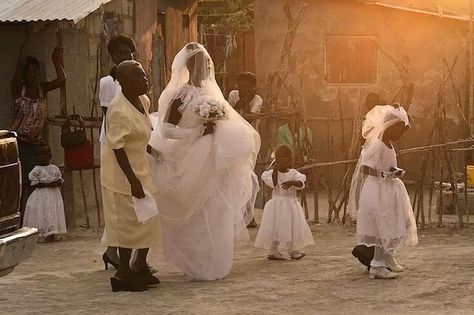 Wedding in rural Haiti. Haitian Aesthetic, Haitian Wedding, Haitian Women, Countryside Photography, Haitian Revolution, Beautiful Culture, Haitian Culture, Haitian Food, Jamaican Culture