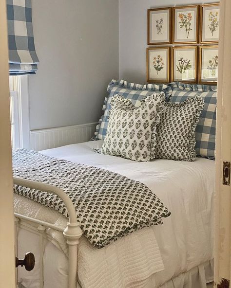 Blue Cottagecore Bedroom, Cottage Guest Room, Tessa Foley, Maine Trip, Cottagecore Living, Cozy Bedrooms, Adult Bedroom, Cottage Bedroom, French Cottage