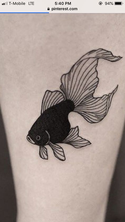 Womans Tattoo, 43 Tattoo, Tattoo Design For Men, Goldfish Tattoo, Liberty Tattoo, Black Line Tattoo, Peace Tattoos, Tattoo Design For Hand, Stomach Tattoo