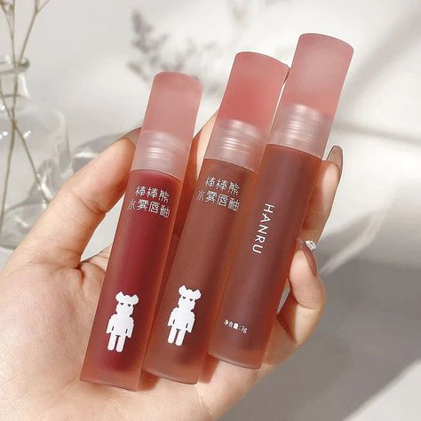 Matte Whitening Lovely Lipstick Lip Gloss Cheap, Lip Gloss Korean, Cheap Lipgloss, Makeup Cantik, Girls Lipstick, Kawaii Store, Alat Makeup, Makeup Accesories, Gloss Labial