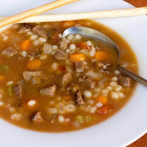 Smoked Beef Barley Soup Recipe - A rich hearty soup using leftover smoked beef. Brisket, sirloin, or other smoked beef can work. Delicious comfort food for cold winter months. Brisket Soup, Smoked Lamb, Smoked Pork Tenderloin, Bradley Smoker, Smoked Pork Chops, Smoked Pork Ribs, Beef Barley, Pork Soup, Beef Barley Soup