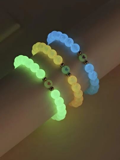 Light Up Bracelet, Dark Heart, Black Light, Beaded Bracelet, Glow In The Dark, The Darkest, Light Up, Craft Ideas, Arts And Crafts