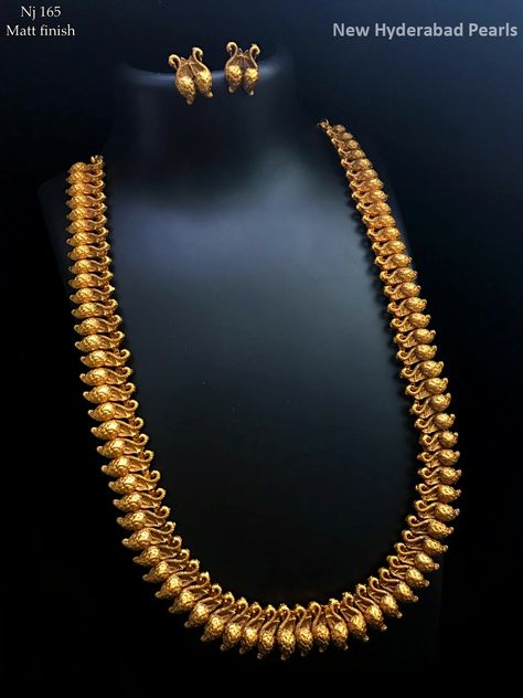 Mango Haram Designs Gold Latest Long, Haram Designs Gold Latest, Kaasu Mala, Gold Inspo, Bridal Jewellery Online, Mango Haram, Dressy Jewelry, Ruby Necklace Designs, Pearls Fashion