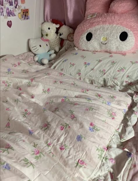 Sanrio Blanket, Sanrio Stuff, Dreamy Room, Bunk Bed, Bedroom Inspo, Safe Place, Room Inspo, Bunk Beds, Room Ideas