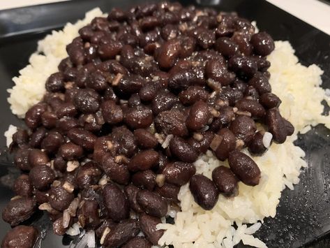 Cuban White Rice and Beans in 5 Minutes! Minute White Rice Recipes, White Rice And Beans Recipe, Cuban White Rice, White Rice And Beans, White Rice And Black Beans, Rice With Beans, Rice And Beans Recipe, White Rice Recipes, Black Beans And Rice