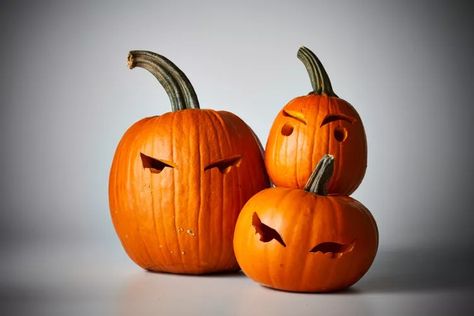 35 Easy Pumpkin Carving Ideas for the Best Jack-o'-Lanterns Easy Jack O Lantern Faces Carving, Easy Jack O Lantern Faces, Easy Jack O Lantern, Easy Pumpkin Carving Ideas, Unique Pumpkin Carving Ideas, Easy Pumpkin Carving, Pumpkin Carving Ideas, New Years Traditions, Jack O Lantern Faces