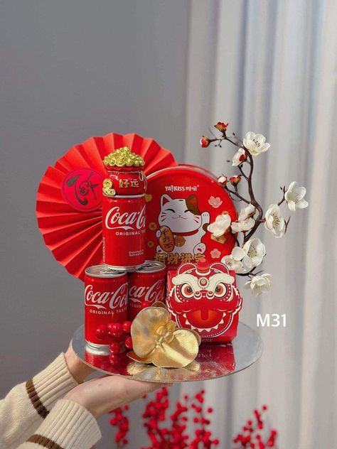 Chinese New Year Hampers Ideas, Chinese Hampers, Chinese New Year Hampers, Cny Hampers, Chinese New Year Flower, New Year Diy, Uncommon Gifts, Diy Bouquet Wrap, Chinese New Year Gifts