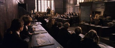 Hogwarts Classroom Harry Potter Travel Bucket List, Harrow School, Hogwarts Visuals, Hogwarts Classes, Shifting Hogwarts, Harry Potter Shifting, Harry Potter Travel, Hogwarts Student, Hogwarts Life