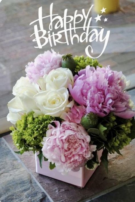 Happy Birthday Flower Cake, Happy Birthday Flowers, Happy Birthday Bouquet, Happy Birthday Wishes Pics, Happy Birthday Floral, Happy Birthday Flowers Wishes, Birthday Wishes Pics, Beautiful Birthday Wishes, Birthday Wishes Greetings