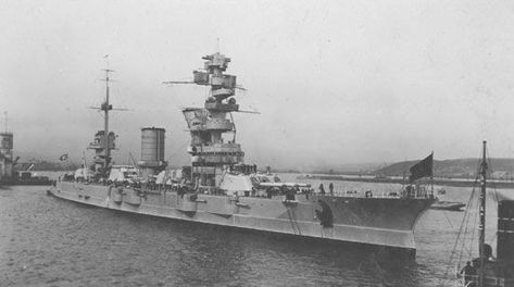 USSR Marat, Soviet Sevastopol-class battleship in port, docked. Date and location unk. (ussrnavy.com) 03.2022 Wooden Boat Kits, Soviet Navy, Capital Ship, Imperial Japanese Navy, Naval Force, Naval History, Navy Marine, Navy Military, United States Navy