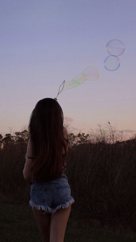 Caitlin Aesthetic, Bubbly Personality Aesthetic, Blow Bubbles, Bubbly Aesthetic, Inner Child Aesthetic, Bubbles Astethic, Bubble Photoshoot, Bubble Aesthetic, Photo Shoot With Bubbles