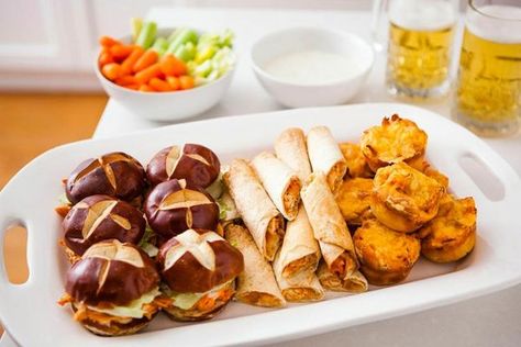 Tailgate Recipes: Buffalo Chicken Pizzas, Taquitos, and Sliders Chicken Apps, Summer Sides Recipes, Buffalo Chicken Appetizers, Pizza Puffs, Easy Super Bowl, Buffalo Recipe, Easy Buffalo Chicken, Buffalo Chicken Pizza, Baked Chicken Recipes Easy