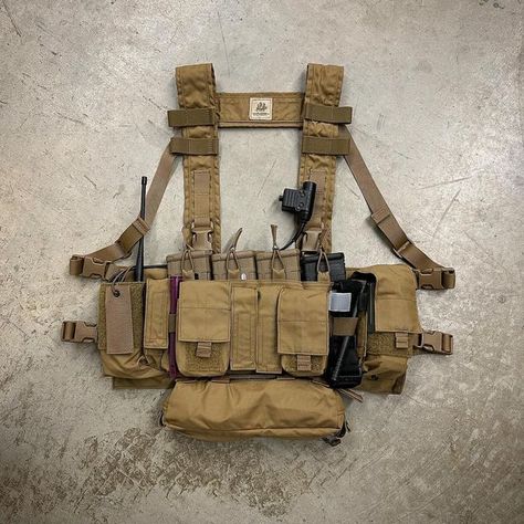 optactical on Instagram: "Originally developed for Dept of State use, exclusively available at O P Tactical! The Mayflower / Velocity Systems Removable Med Pouch for UW Gen IV Chest Rig is designed to be a quick release system, with a rigid Pull Handle that is secured to the bottom of a UW Gen IV Chest Rig or Modified Gen IV Placard. The Pull Handle slides through the elastic retainers underneath the chest rig and ladder locks the releasable Med Pouch similar to a MOLLE/PALS system. Velcro locat Tactical Chest Rigs, Tactical Uniforms, Tactical Solutions, Special Forces Gear, Tactical Armor, The Mayflower, Tactical Helmet, Military Gear Tactical, Tac Gear