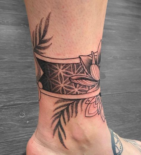 Graphic Anklet Tattoo Ideas For People Who Like To Experiment Mandala Tattoo Ankle Bracelet, Man Ankle Tattoo, Cuff Tattoo Ankle, Ankle Tattoo Men Ideas, Tattoo Cover Up Ideas For Women Ankle, Men’s Ankle Tattoo, Mens Ankle Tattoos, Ankle Band Tattoo Women, Men Ankle Tattoo