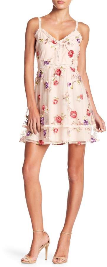 BB Dakota Gemma Dress - Check it out now - In Stock #outfits #women #style #fashion Different Types Of Dresses, Dresses For Ladies, Flirty Dresses, Floral Fit, Pink Lemonade, Bb Dakota, Types Of Dresses, My Dress, Flower Dresses